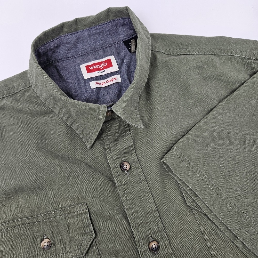 Wrangler Flex For Comfort short-sleeve shirt in a green color Size Medium